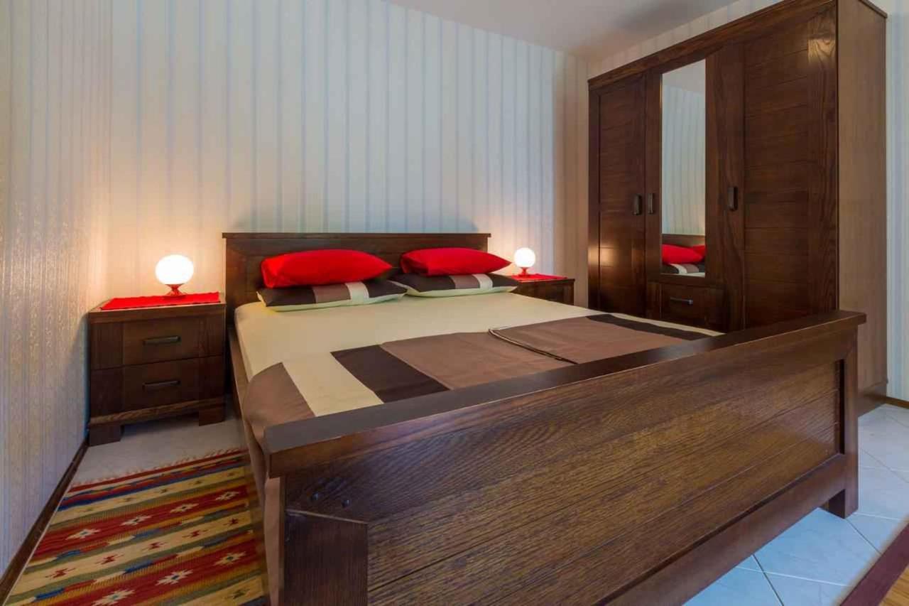 One-Bedroom Apartment Crikvenica 30 Bagian luar foto