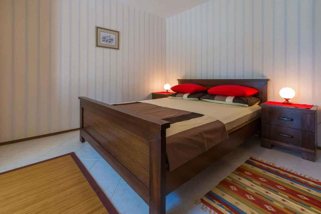 One-Bedroom Apartment Crikvenica 30 Bagian luar foto