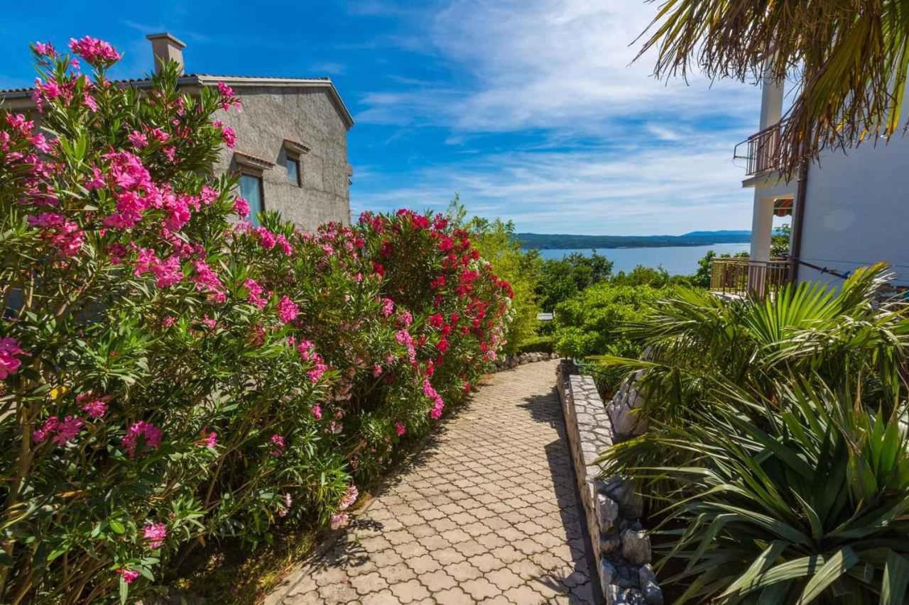 One-Bedroom Apartment Crikvenica 30 Bagian luar foto